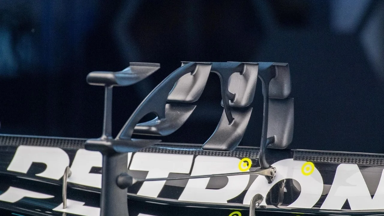 F1摩纳哥大奖赛尾翼创新设计各队性能数据对比趋势分析